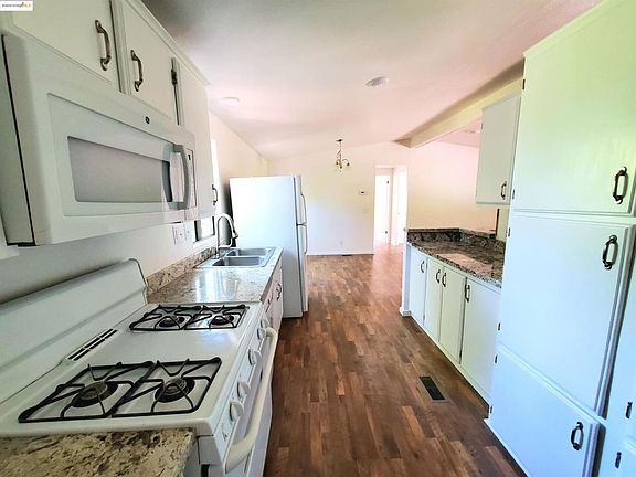 3rd image of 18330 Wards Ferry Rd Space 59