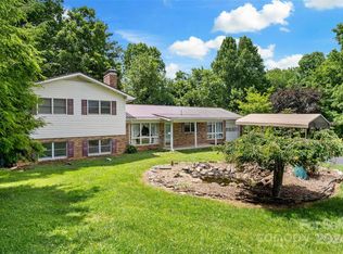 560 Carters Ridge Rd, Spruce Pine, NC 28777