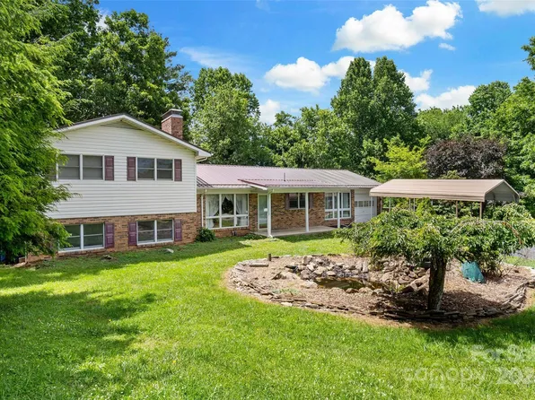 560 Carters Ridge Rd, Spruce Pine, NC 28777