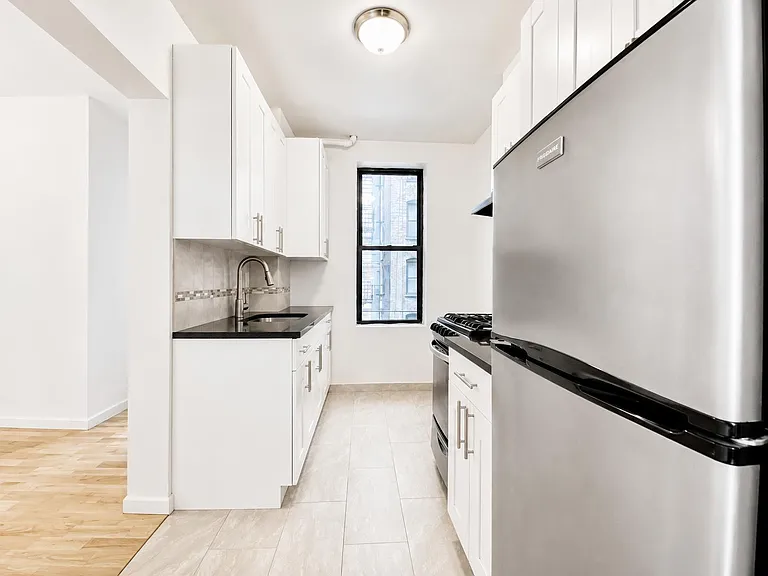 1270 1st Ave #3B — Photo 7