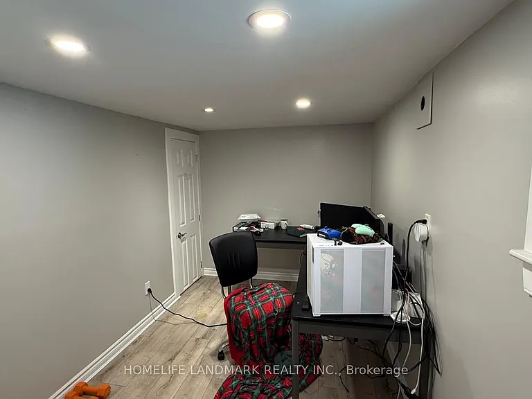 78 Yorkview Dr — Photo 23