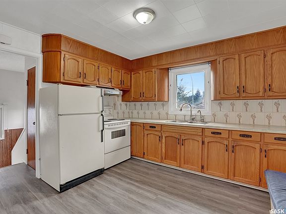 5th image of 2046 Fleury Street