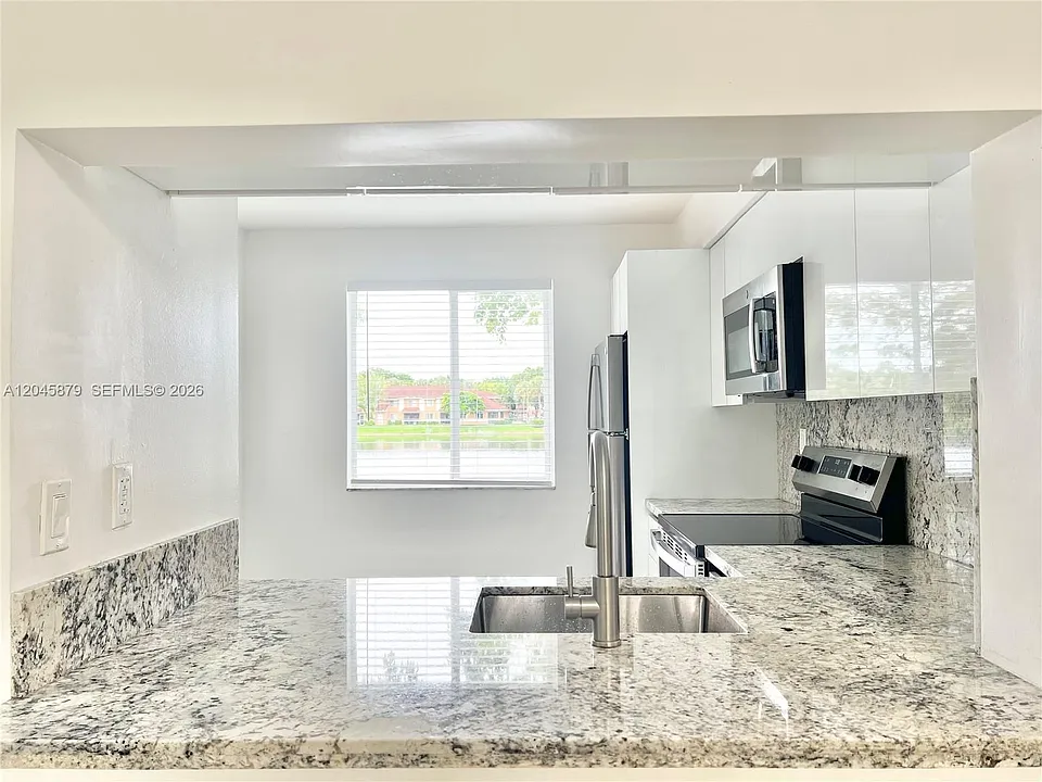 842 NW 92nd Ave #842