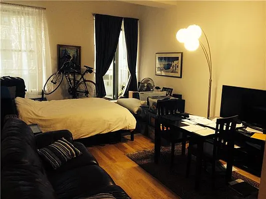 Rented by R New York | media 51