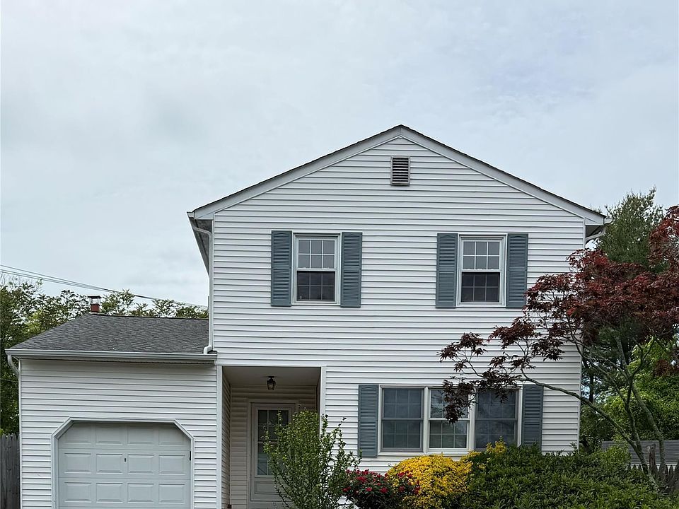 1st image of 22 Salisbury Drive S