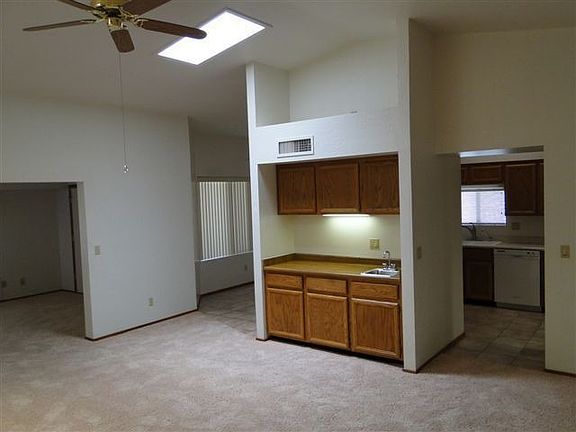 Living Room / Wet Bar