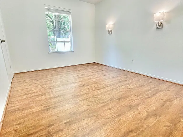 3126 Village Woods Dr — Photo 13