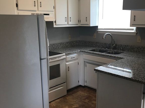 5th image of 3417 Tishoff Ct #B