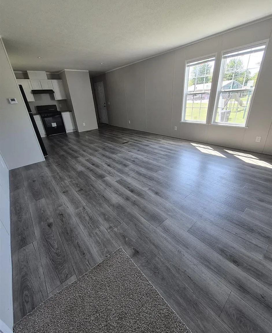 2 bed, $949 — Photo 4
