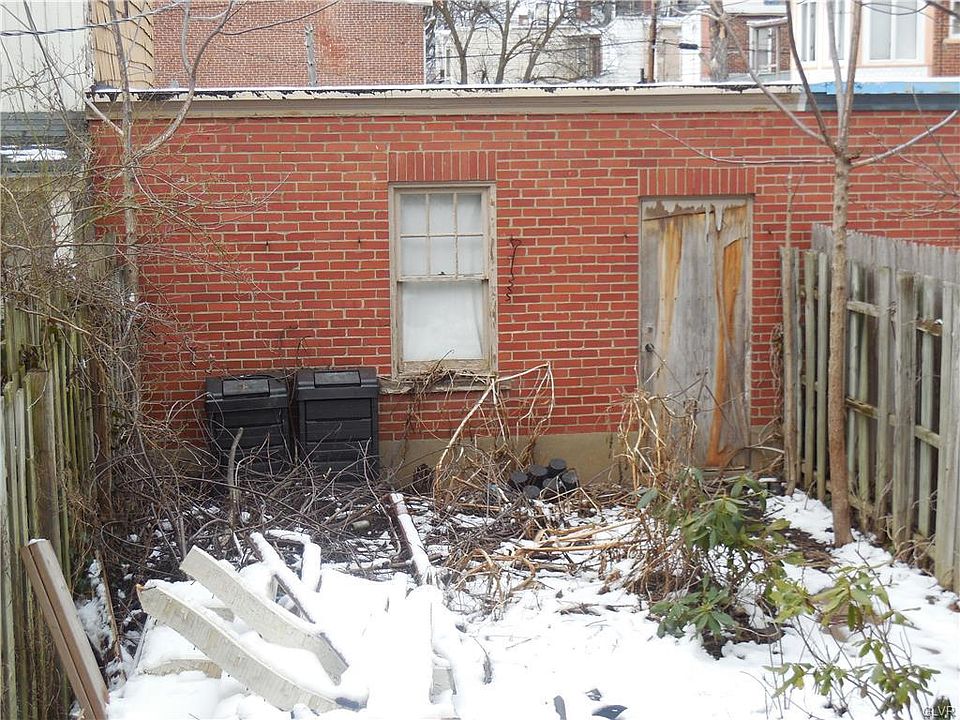 2nd image of 1109 W Turner St