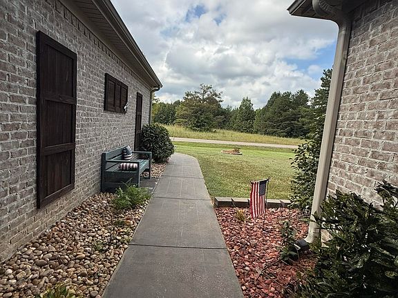 4th image of 106 Drive 1447
