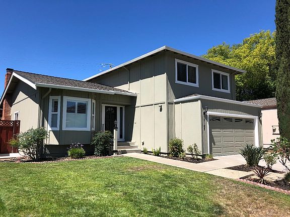 3rd image of 15185 Venetian Way