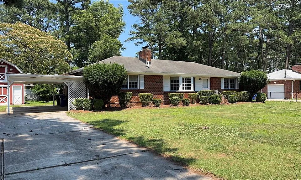 4720 Haywood Dr