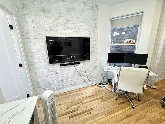 Rented by J PRESTON AND ASSOCIATES INC | media 4