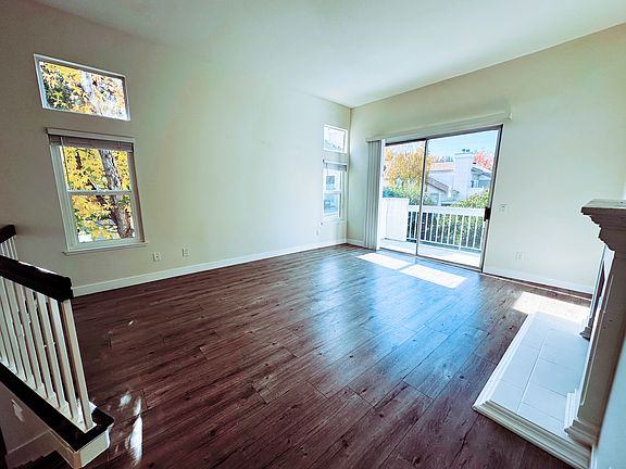 5th image of 24422 Hampton Dr Unit A