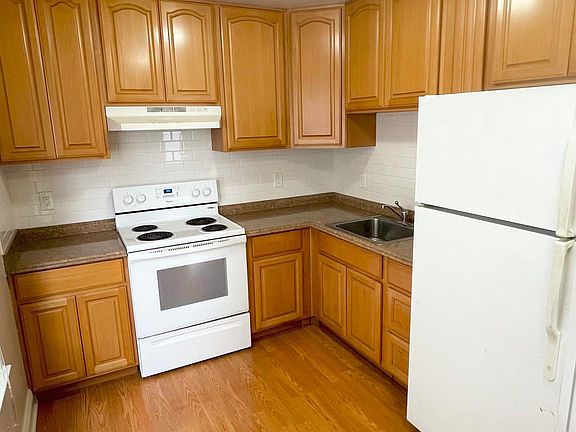 2nd image of 248 Anza St APT 103