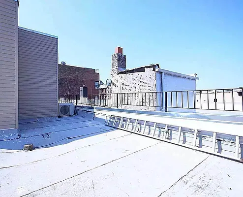 Rented by Tapiro Realty | media 3