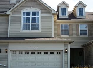 736 Amherst Dr, Sycamore, IL 60178