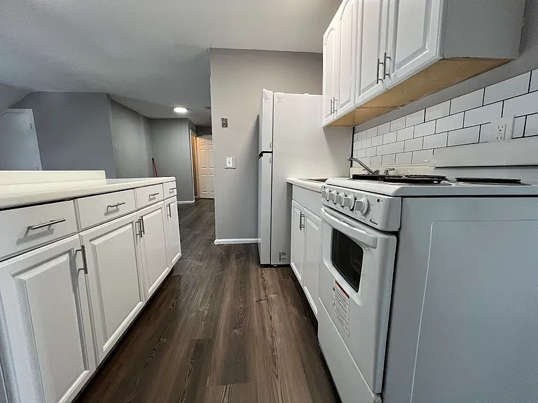14 Carver St #E — Photo 8