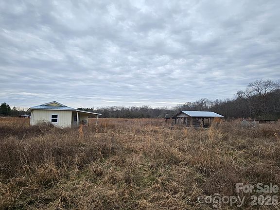 4th image of 3420 Lanesboro Rd