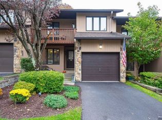 15 Woodland Dr, West Paterson, NJ 07424