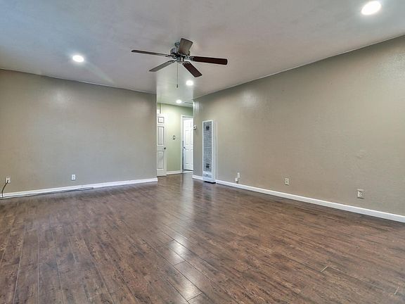 5th image of 570 El Camino Paraiso