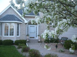 8332 Shadow Creek Dr N, Maple Grove, MN 55311