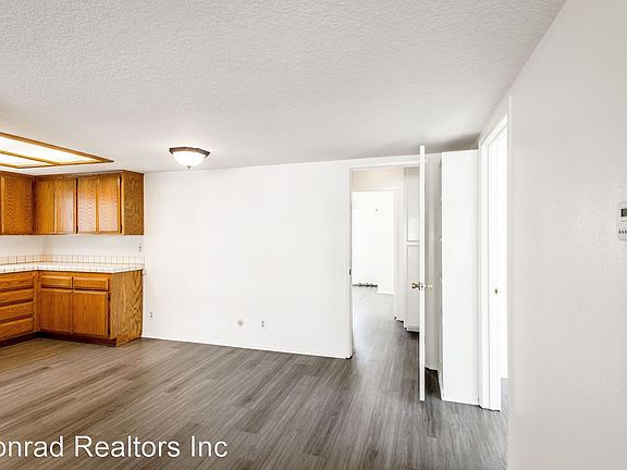 5th image of 206 S Calle Seville APT B