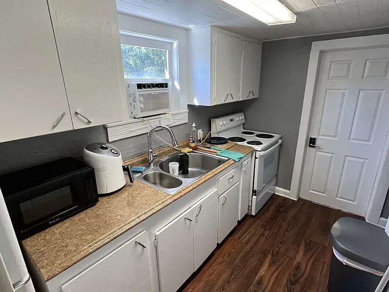 306-2 N Keech St #1 — Photo 9