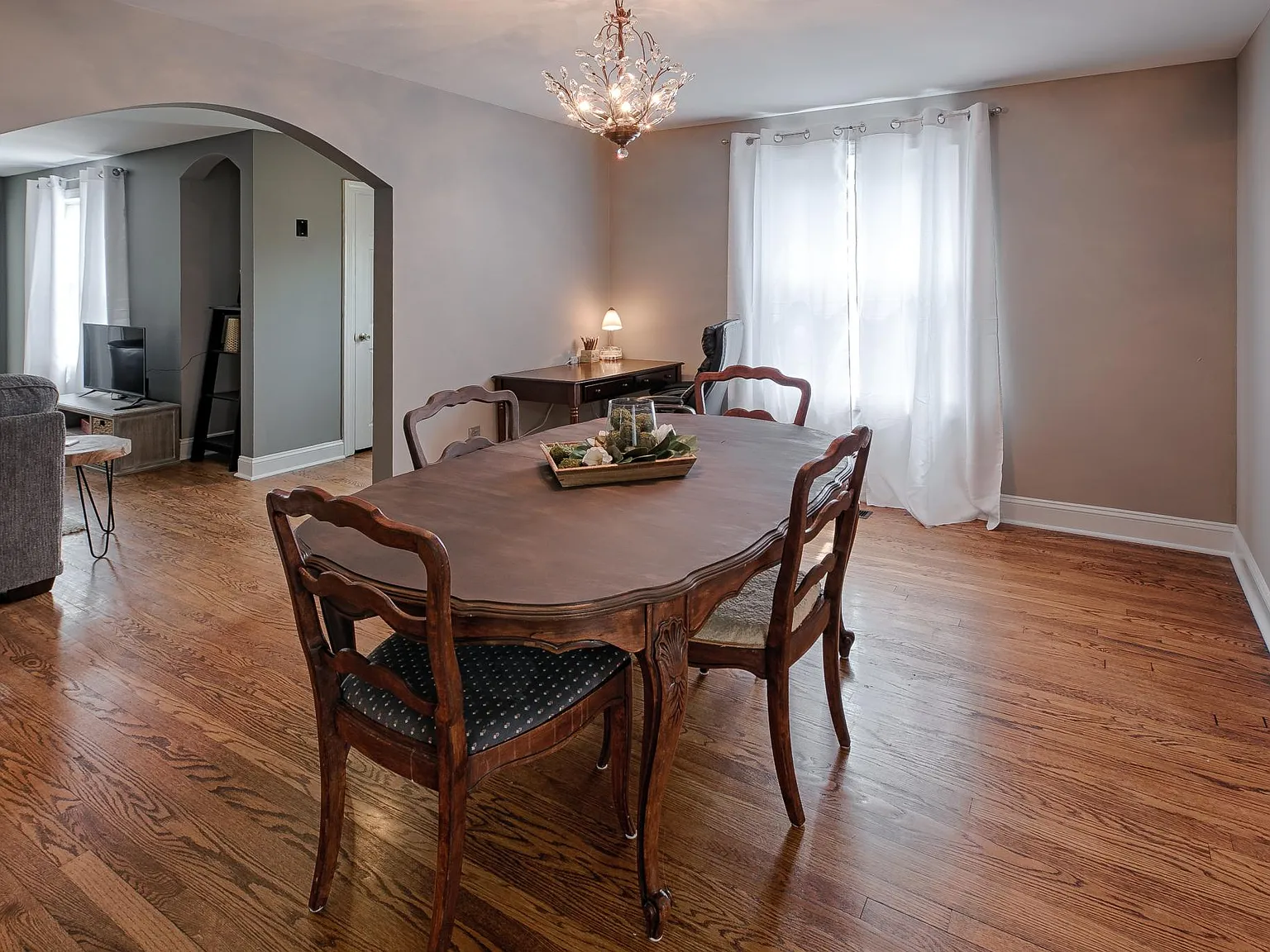 2 bed, 1400 sqft, $2,500 — Photo 3