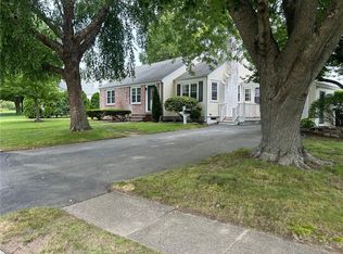 222 Parkside Dr, Warwick, RI 02888