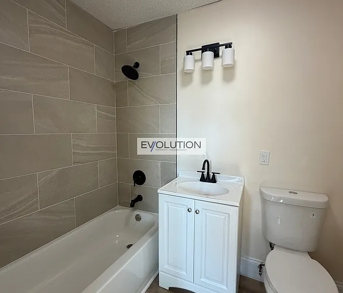 906 Park St #3W — Photo 9