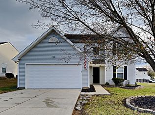 4112 Dover Downs Dr, Charlotte, NC 28216