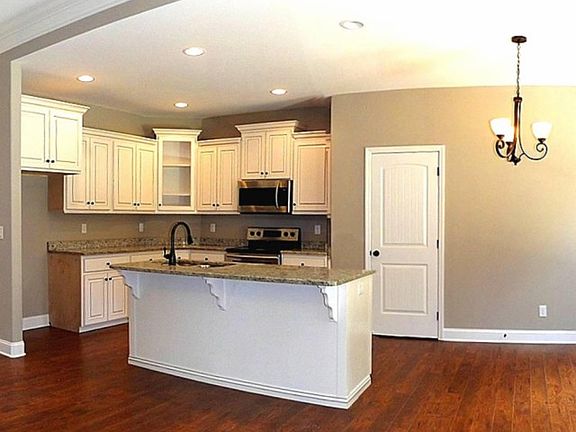 5th image of 603 Thoroughbred Dr NW #54