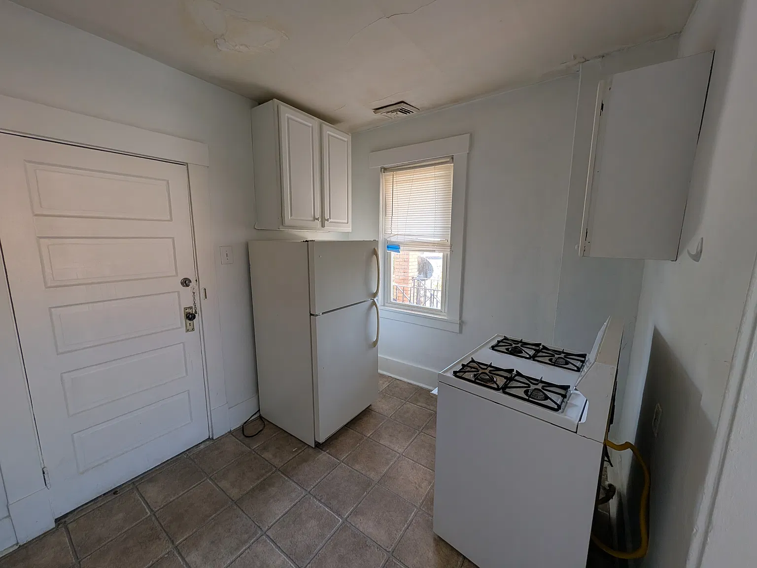 1 bed, 500 sqft, $690 — Photo 3