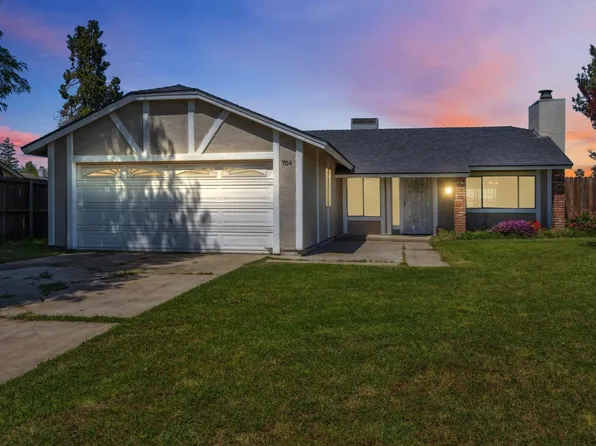 704 Rosehill Dr, Chowchilla, CA 93610