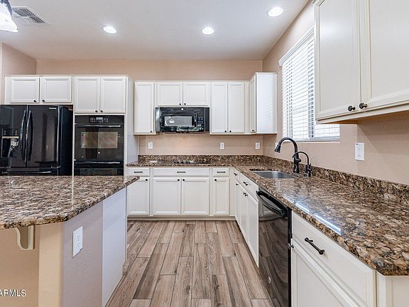 4th image of 15750 W LAUREL Lane