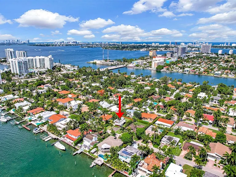 7531 Miami View Dr — Photo 27