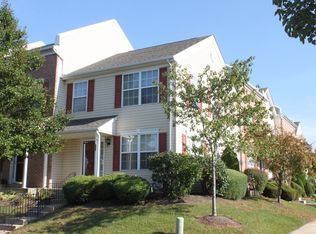 111 Runnymede Ct, Harleysville, PA 19438