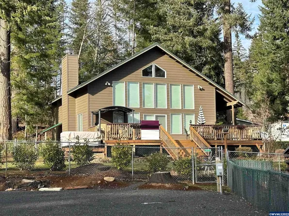 140 4th St W, Detroit, OR 97342