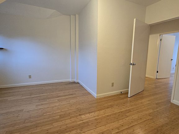 3rd image of 901 Fell St APT 15