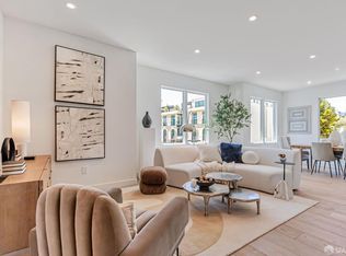 425 1st St #21, Los Altos, CA 94022