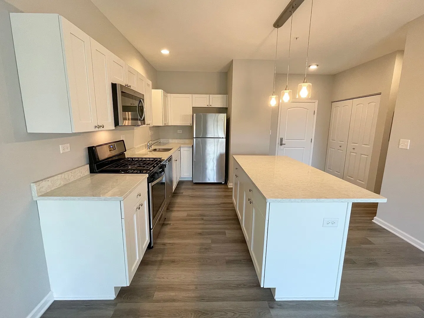 301 N Madison St — Photo 4