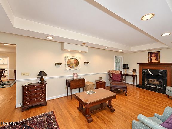 3rd image of 571 Coleman Road