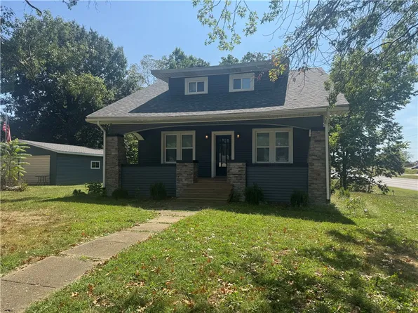 500 S Grand Ave, Cowden, IL 62422