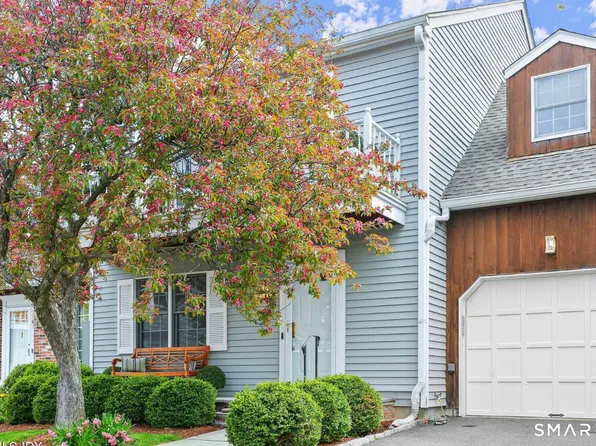 78 River Rd APT 15, Greenwich, CT 06807