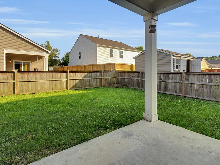 316 Isabelle St — Photo 20