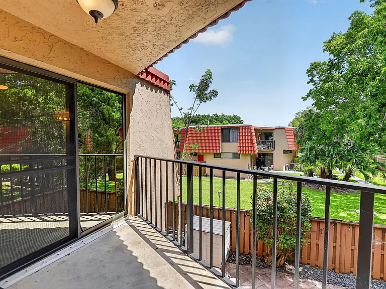 8099 Severn Dr #D — Photo 35