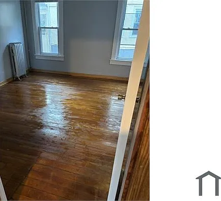 4 bed, 1200 sqft, $2,400 — Photo 2