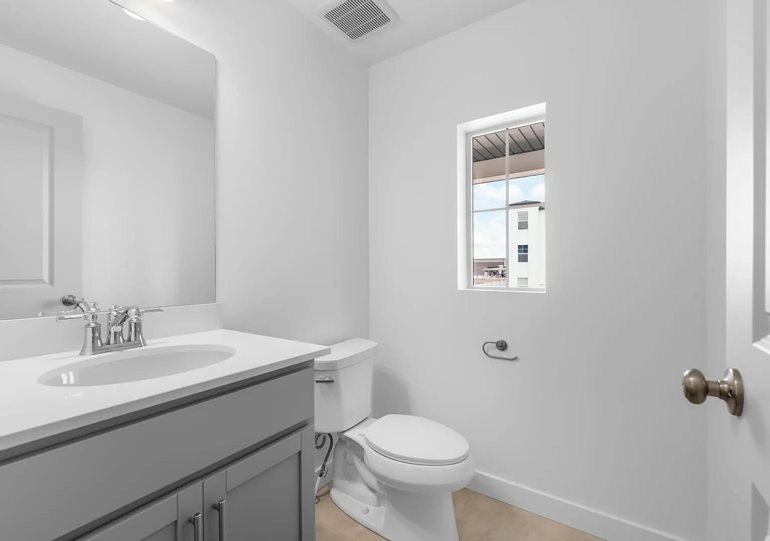 Sign Now For 1 Month Free - Brand New 3-Bed, 3.5-Bath Townhome — Photo 3